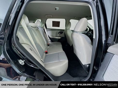 Certified 2023 Nissan Rogue SV FWD image 24