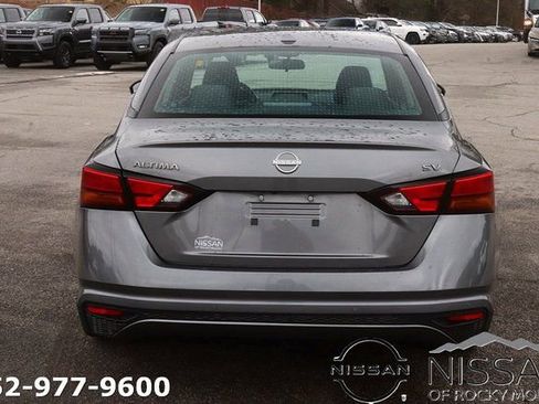 Certified 2024 Nissan Altima 2.5 SV FWD image 7
