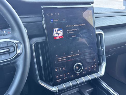 Used 2025 GMC Acadia Elevation image 23