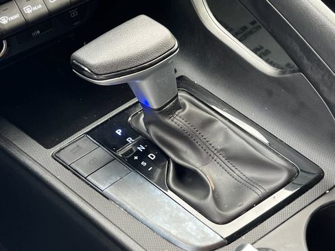 Certified 2024 Hyundai Elantra SEL image 21