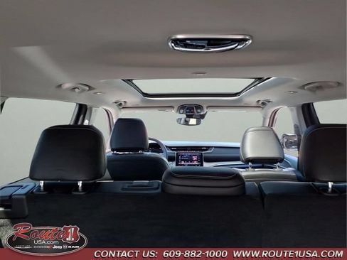 Used 2023 Jeep Grand Cherokee L Limited w/ Black Appearance Package AWD/4WD image 20