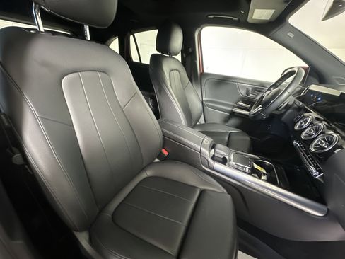 Used 2021 Mercedes-Benz GLA 250 4MATIC image 25