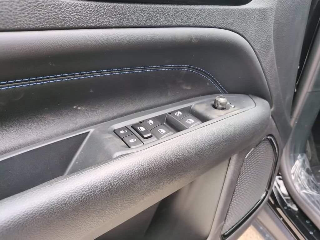 New 2026 Jeep Compass Latitude AWD/4WD image 21