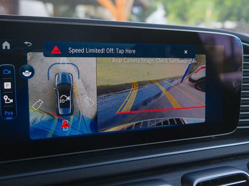 Used 2025 Mercedes-Benz GLE 450e 4MATIC image 22