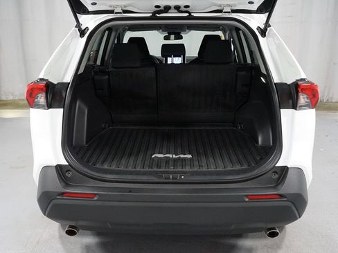 Certified 2025 Toyota RAV4 LE FWD image 32