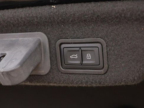 Used 2015 Audi A8 L TDI w/ Premium Package image 8