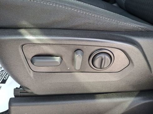 Used 2022 GMC Sierra 1500 SLE image 10