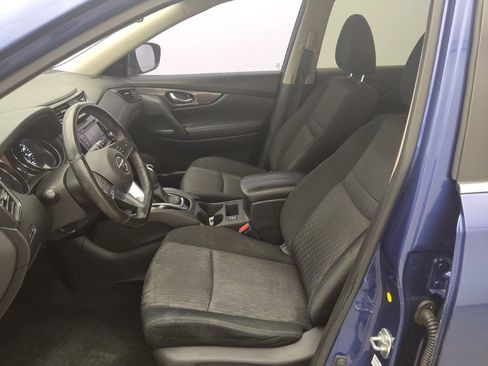 Used 2019 Nissan Rogue SV w/ Premium Package image 17