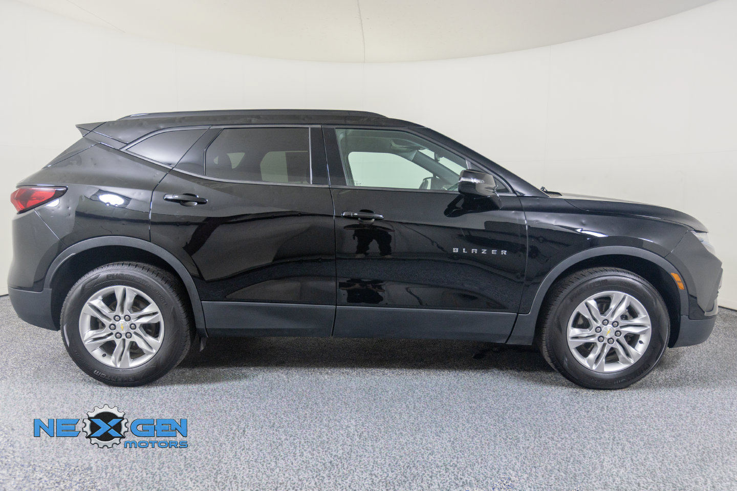 Used 2021 Chevrolet Blazer LT FWD image 34