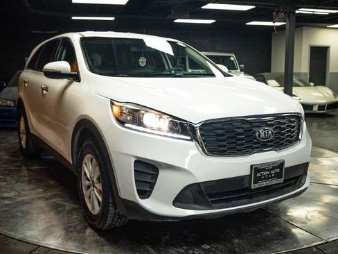 Used 2019 Kia Sorento FWD image 5