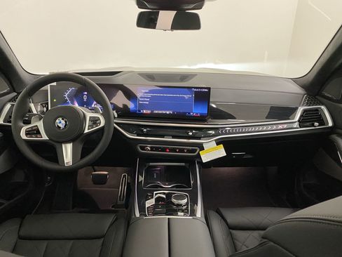 New 2026 BMW X7 xDrive40i w/ M Sport Package image 15
