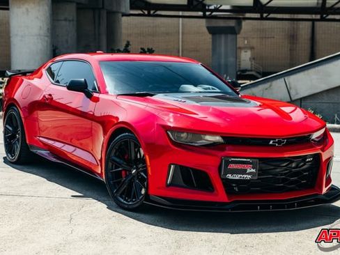 Used 2018 Chevrolet Camaro ZL1 RWD image 36