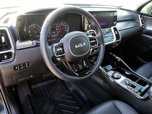 Used 2022 Kia Sorento SX image 25
