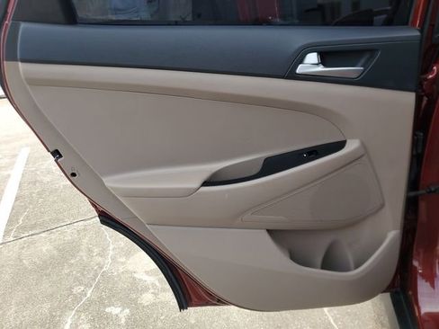 Used 2020 Hyundai Tucson Value FWD image 11