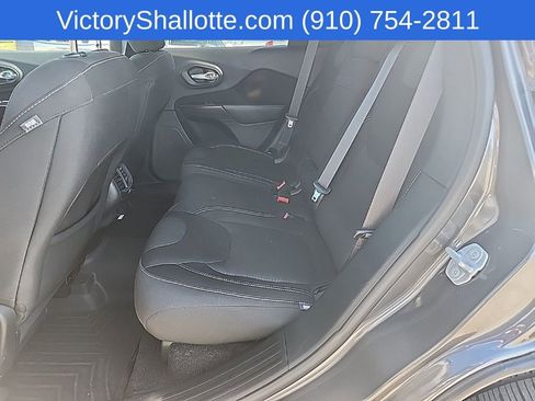 Certified 2016 Jeep Cherokee Latitude w/ Safety/Convenience Group image 21