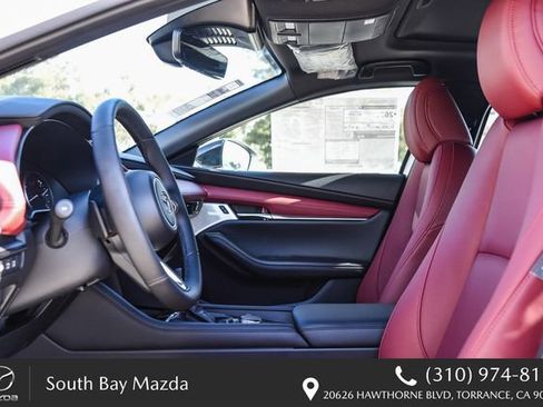 New 2026 MAZDA MAZDA3 Hatchback w/Premium Plus Pkg image 18