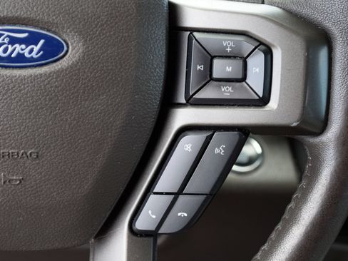 Used 2020 Ford Expedition XLT w/ Equipment Group 202A RWD image 7
