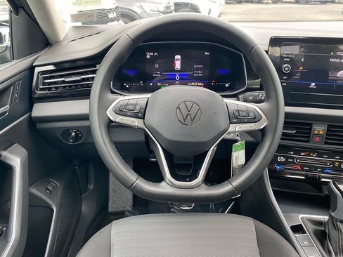 Certified 2025 Volkswagen Jetta S image 7