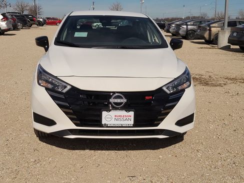 New 2025 Nissan Versa SR image 5