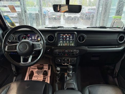Used 2022 Jeep Wrangler Unlimited Sahara w/ Cold Weather Group AWD/4WD image 7