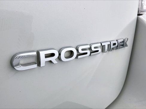 Used 2019 Subaru Crosstrek 2.0i image 3