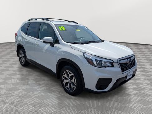 Used 2019 Subaru Forester Premium w/ All-Weather Package AWD/4WD image 7