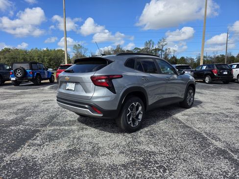 New 2026 Chevrolet Trax LT w/ Driver Confidence Package image 7