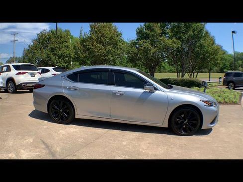 Used 2022 Lexus ES 350 F Sport w/ Accessory Package 2 FWD image 9