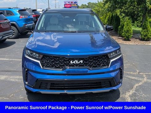 Used 2022 Kia Sorento S w/ Panoramic Sunroof Package FWD image 2