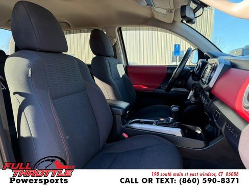 Used 2016 Toyota Tacoma SR5 w/ SR5 Appearance Package (SN) image 14