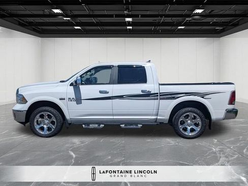 Used 2018 RAM 1500 Laramie AWD/4WD image 2