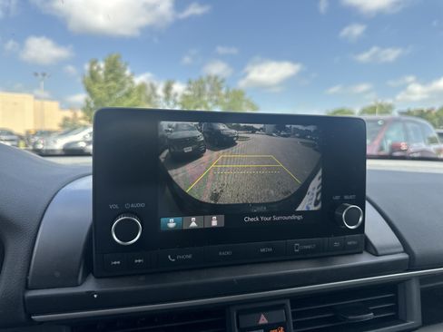 Used 2023 Honda Pilot LX image 28