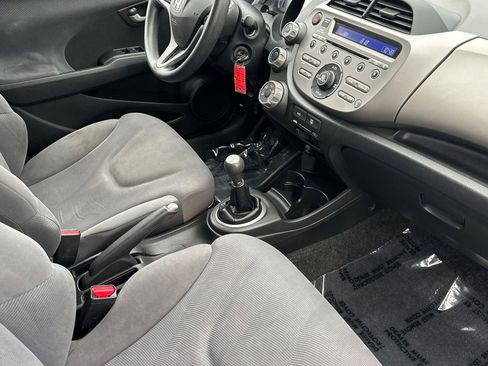 Used 2011 Honda Fit image 30