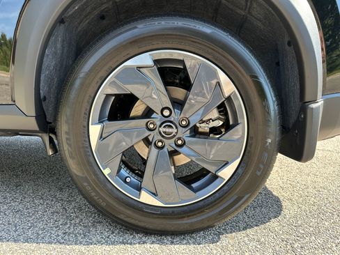 New 2026 Nissan Rogue SV FWD image 20