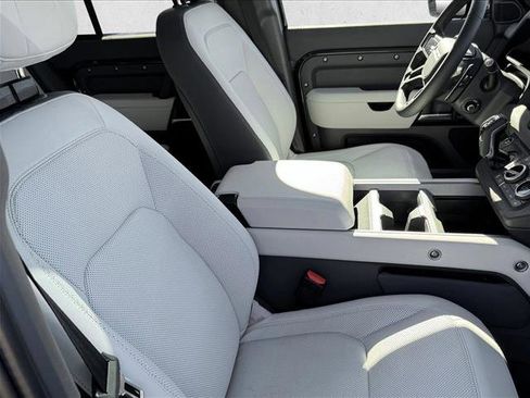 Used 2025 Land Rover Defender 110 V8 image 20