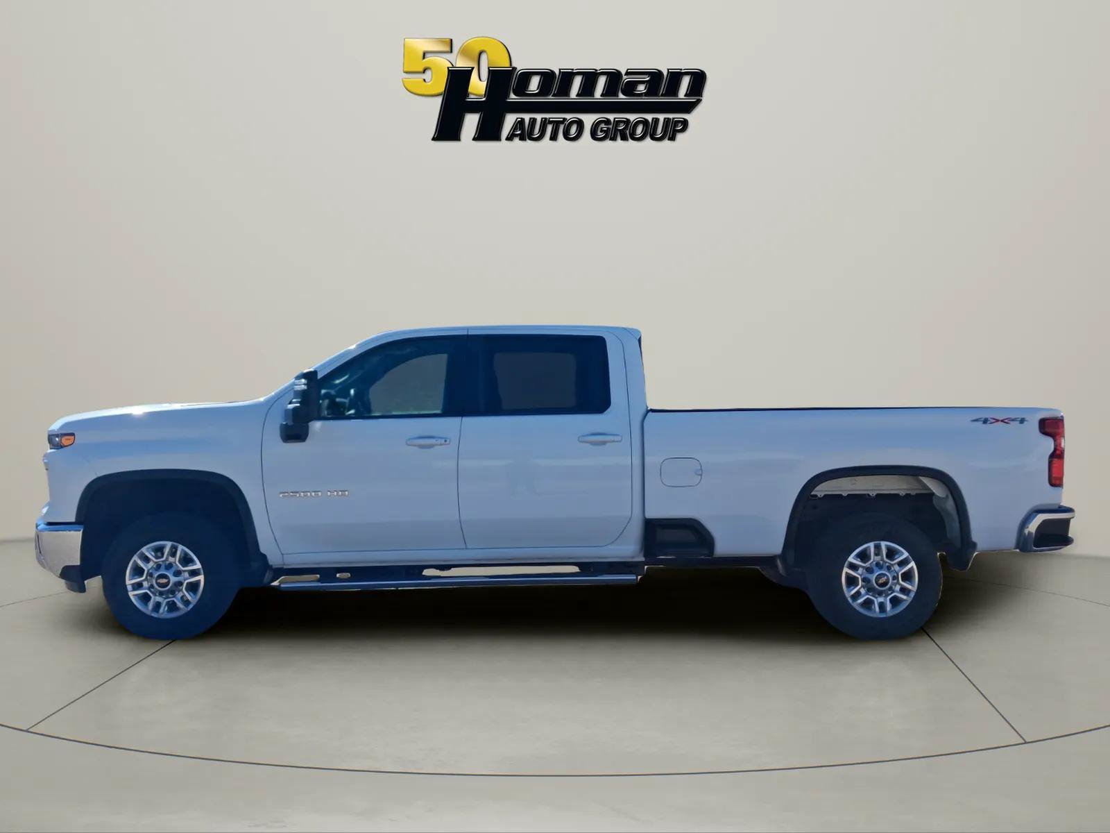 Used 2024 Chevrolet Silverado 2500 LT AWD/4WD image 2
