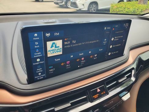Used 2025 Acura MDX w/ Technology Package FWD image 29