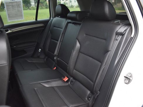 Used 2017 Volkswagen Golf Alltrack SE image 14