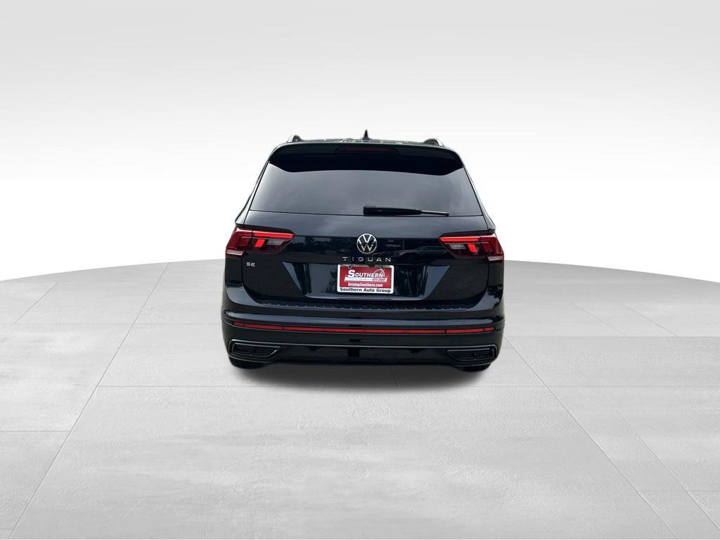 Used 2023 Volkswagen Tiguan SE R-Line FWD image 4
