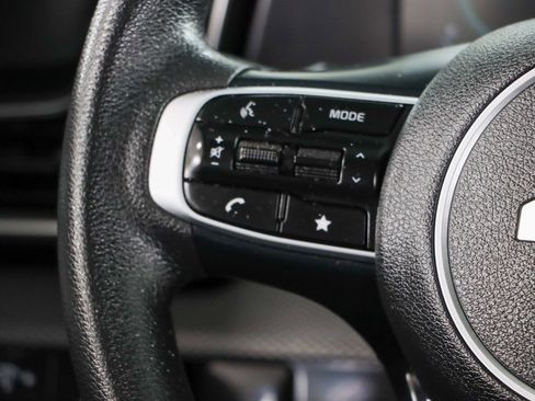 Used 2023 Kia Sportage LX image 13