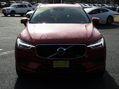 Used 2019 Volvo XC60 T5 Momentum w/ Premium Package image 8