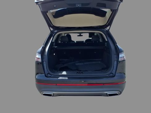 Certified 2023 Lincoln Nautilus Reserve w/ Monochromatic Package AWD/4WD image 8