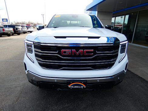 Used 2023 GMC Sierra 1500 SLT w/ SLT Premium Plus Package image 5