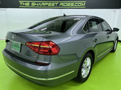 Used 2016 Volkswagen Passat 1.8T S FWD image 10