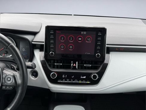 Used 2020 Toyota Corolla SE w/ SE Premium Package FWD image 19