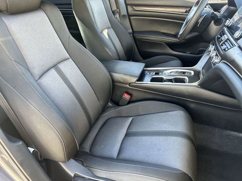 Used 2021 Honda Accord EX image 8