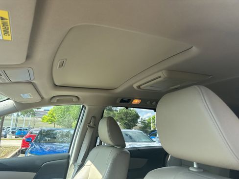 Used 2016 Honda Odyssey Touring image 10