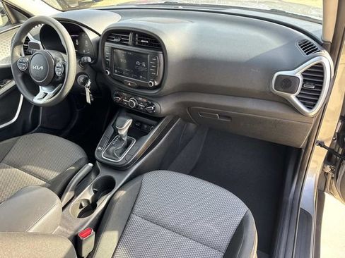 Used 2023 Kia Soul LX w/ Option Group 015 image 18