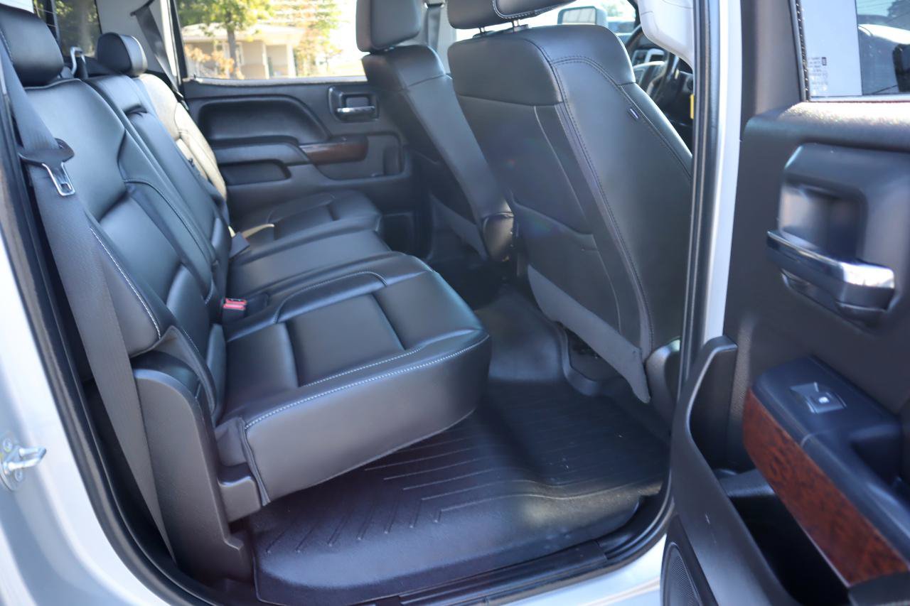 Used 2019 GMC Sierra 2500 SLE w/ SLE Preferred Package AWD/4WD image 17