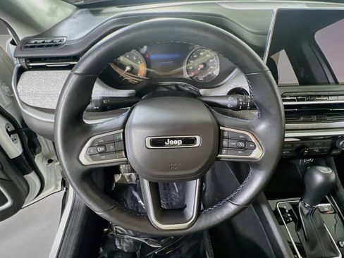 Used 2022 Jeep Compass Latitude w/ Convenience Group AWD/4WD image 11